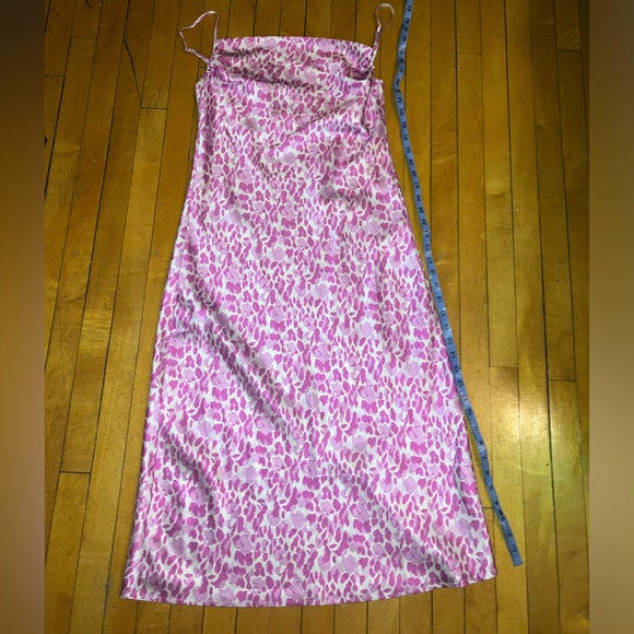 Pink leopard print slip dress - Picture 6 of 9